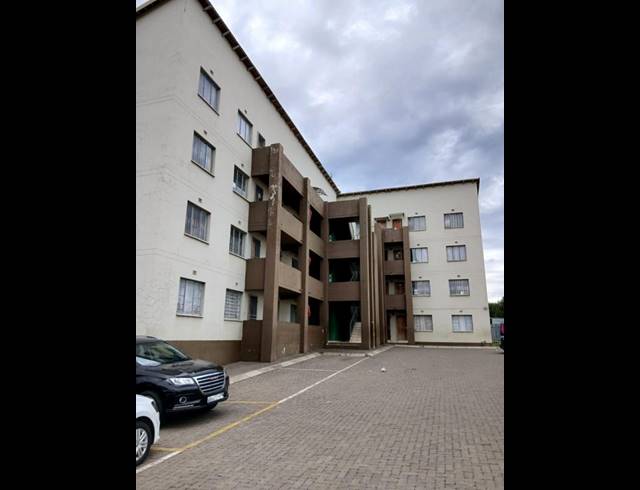 2 BEDROOM APARTMENT FOR SALE IN FLEURHOF